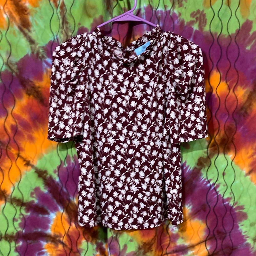 CeCe brand, size small, maroon with white floral pattern